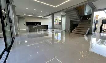 Imagem: Sobrado para venda com 240 metros quadrados