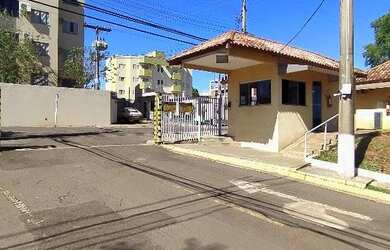 Imagem 2: Apartamento com 03 quartos - Condomínio Indaia