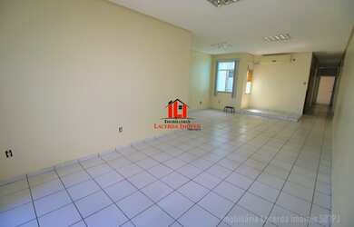 Imagem 7: Prédio comercial documentado, Av. Japurá centro