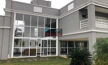 Imagem: Sobrado com estilo Neoclássico ele conta