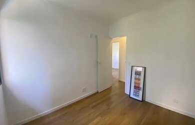 Imagem 2: Apartamento para aluguel possui 83 metros quadrados com 3 quartos em Vila Madalena - São P