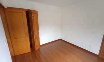 Imagem 4: Apartamento de 2 quartos, em excelente localização, próximo ao comércio, com elevador e ga