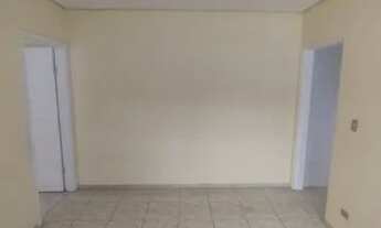 Imagem 5: Linda casa de fundos composto por 1 dormitório amplo, sala, cozinha, banheiro e quintal in