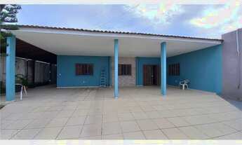 Imagem: Casa com 5/4 e 4 banheiros à venda no Tabuleiro