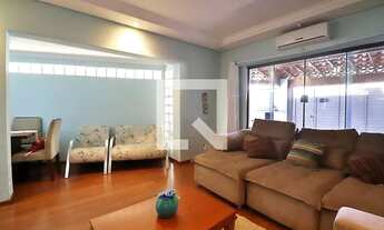 Imagem 3: Casa para Aluguel - Santa Teresinha, 3 Quartos, 300 m2