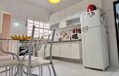 Imagem 3: Maravilhosa casa térrea com 03 dormitórios com armários planejados - Bosque dos Ipês