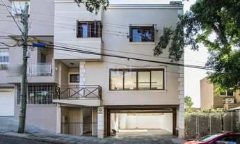 Imagem: Casa com 03 dormitórios, 01 suíte, pátio