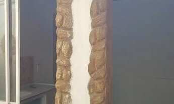 Imagem: Kitnet de vila com 2 cômodos e banheiro