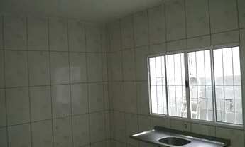 Imagem 3: Casa quarto e cozinha / Kitnet