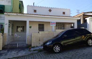 Imagem 2: Ótima com Quintal !