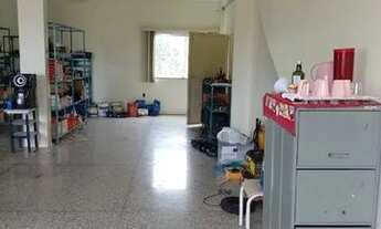 Imagem 2: Alugo salão térreo de um prédio, para deposito ou afins comerciais