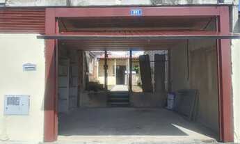 Imagem: Vendo casa no mombaça. .180 mil.