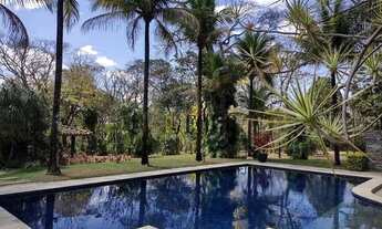 Imagem 2: Oportunidade no condomínio Estância das Amendoeiras, casa 06 quartos, sendo 03 suítes, com