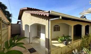 Imagem 4: Casa em Frente à Praça Do Colégio Militar