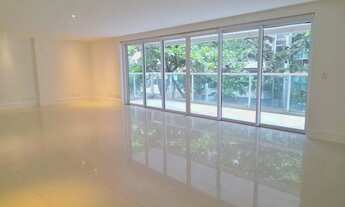 Imagem 3: Apartamento com varanda, 4 dormitórios (4 suítes) + 2 vagas + Portaria 24 horas, para alug