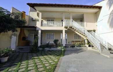 Imagem: Temporada final de ano, grupo de amigos,02