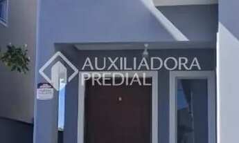 Imagem 2: Casa geminada no Carianos, com 3 quartos sendo 1 suíte