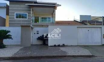 Imagem: Vende-se Sobrado com 4/4 sendo 1 Suíte