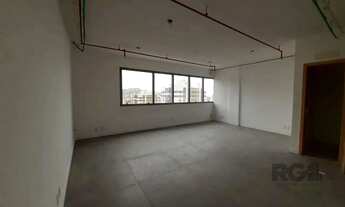 Imagem 2: Excelente sala comercial no Menino Deus, com uma vaga de garagem