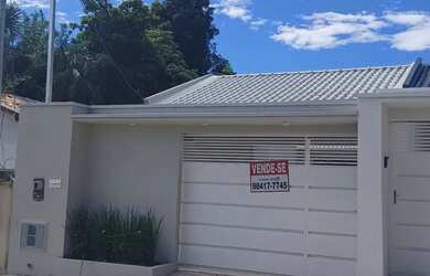 Imagem: Casa Nova em Uruaçu - apenas uma quadra