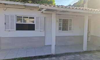 Imagem: Aluguel anual casa em pequeno condomínio