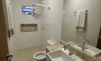 Imagem 3: Casa em condomínio fechado, 3 quartos, quintal grande, Vale das Brisas em Senador Canedo