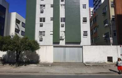 Imagem 2: VENDO EXCELENTE APARTAMENTO EM CANDEIAS, 3 QUARTOS, 1 SUITE + DEPENDÊNCIA COMPLETA, GARAGE