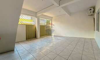 Imagem 4: CASA DE TRÊS PAVIMENTOS À VENDA NO BAIRRO DA PEDREIRA