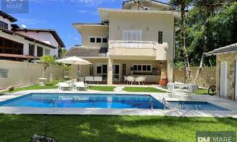 Imagem 3: Casa de condomínio sobrado para venda tem 525 metros quadrados com 4 quartos