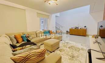 Imagem 3: Casa de condomínio sobrado para venda tem 206 metros quadrados com 4 quartos