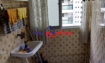 Imagem 14: Sala Living com garagem na praia