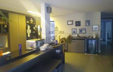 Imagem 6: Casa de condomínio para venda possui 381 metros quadrados com 4 quartos