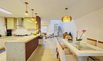 Imagem 2: Casa de condomínio sobrado para venda tem 206 metros quadrados com 4 quartos