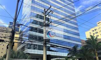 Imagem: Sala comercial de 390 m² com piso elevado