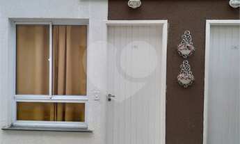 Imagem: Sobrado à venda em condomínio fechado