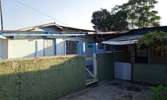 Imagem: Casa em Navegantes na entrada do bairro