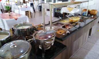 Imagem 4: Terreno com 6.148 m² - casa com 266 m² e galpão com restaurante com 350 m²