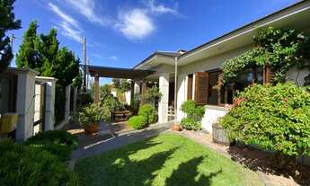 Imagem 2: Residência de alto padrão a 50m da praia