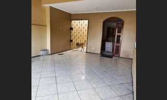 Imagem 2: Casa para venda possui 114 metros quadrados com 3 quartos em Montese - Fortaleza - Ceará