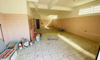 Imagem 4: Sobrado com ponto comercial e 2 dormitórios mais edícula à venda, 239 m² por R$ 380.000