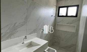 Imagem 6: Casa no Golden Village com três suítes