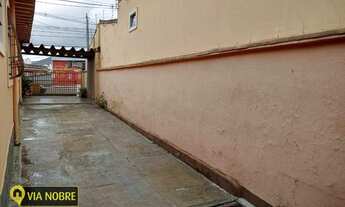 Imagem 2: Casa a venda no bairro palmeiras 3 quartos e5 vagas de garagem 450 metros