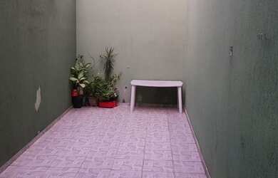 Imagem 2: Sobrado em condomínio fechado