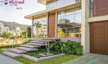 Imagem: Casa com 4 suítes à venda em Jurerê Internacional