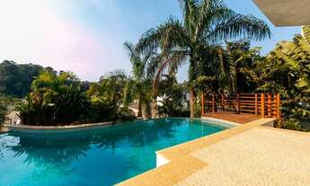 Imagem 2: Casa à venda em Alphaville com vista para mata