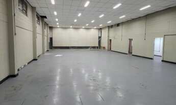 Imagem 4: Galpão/Depósito/Armazém com 796 m², sendo 500 m2 livre + 5 Salas + 5 Banheiros