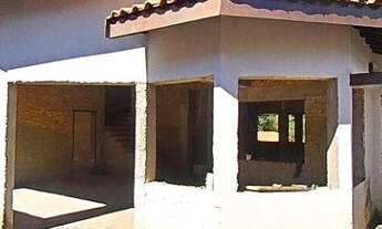 Imagem: Casa inacabada com 3 suítes, 504 m², no