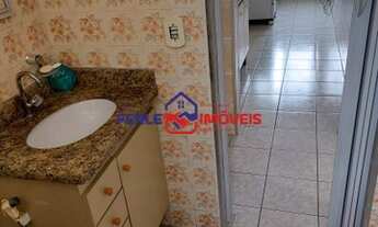 Imagem 8: Sala Living com garagem na praia