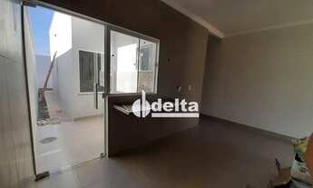 Imagem 2: Casa com 2 dormitórios à venda, 68 m² por R$ 270.000,00 - Jardim Brasília - Uberlândia/MG