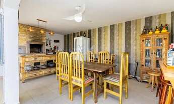 Imagem 7: FORMIDÁVEL RESIDÊNCIA NO HUGO LANG - ALTO PADRÃOCasa Térrea com 350m² construídos, reforma